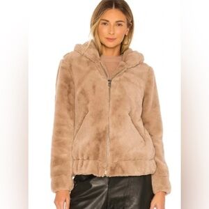 Revolve BlankNYC Faux Fur Bomber Jacket‎ Sand Stone Tan Small Streetwear EUC
